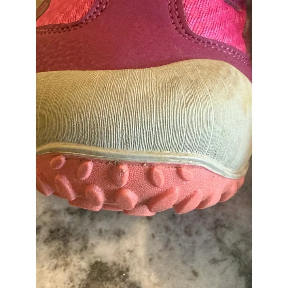 Merrell Chameleon 7 Access Mid Waterproof Hiking Boots Berry Pink Kids 4.5M - Picture 4 of 9